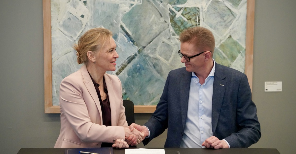 Utanríkisráðherra gerði rammasamning við SOS
