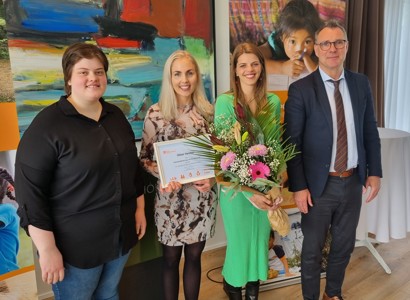 Okkar heimur hlýtur fjölskylduviðurkenningu SOS