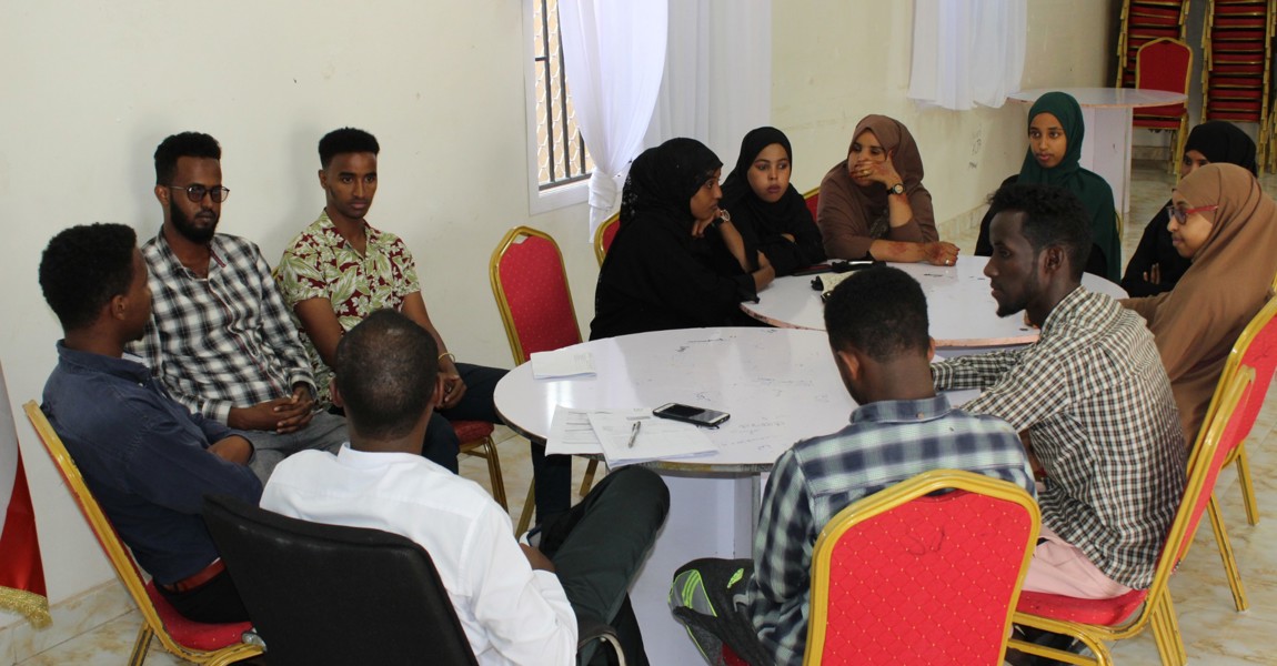 Ungmenni streyma á vinnumarkaðinn í Sómalíu og Sómalílandi