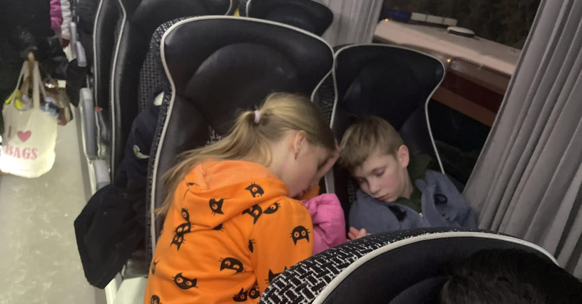 Afleiðingar stríðs á foreldralaus börn